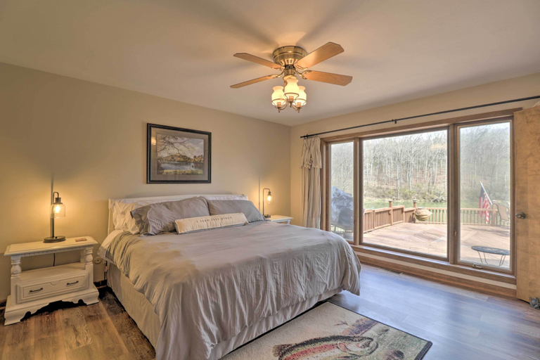 Bedroom 3, Riverfront Retreat w/ Fire Pit: Fish & Hike!, Cleburne