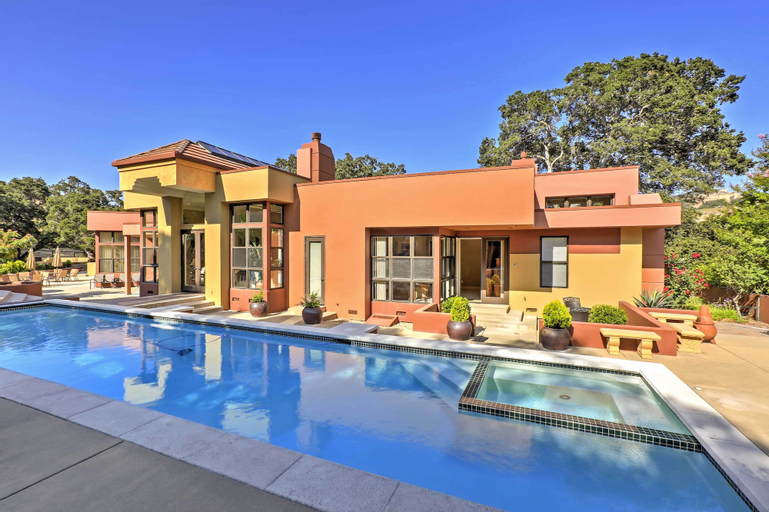Chic California Escape with Pool, Hot Tub and Patio!, Monterey