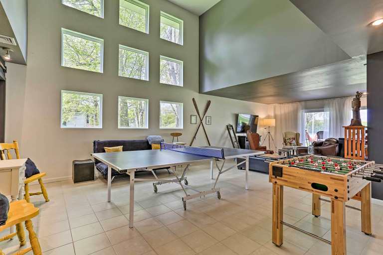 Food & Drinks, Luxe Lakefront Family Cottage: Private Beach, Dock, Sullivan