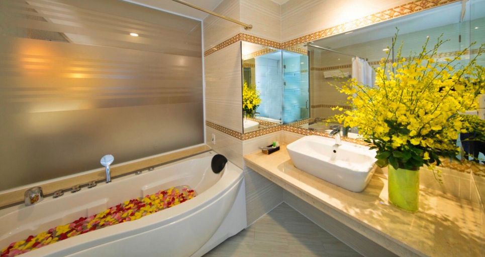Bathroom 3, HANZ Gold Hotel, District 1
