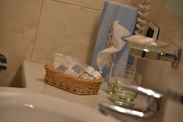Bathroom 4, Hotel Cristallo, Sondrio