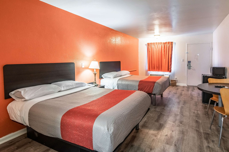 Bedroom 13