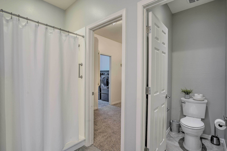 Bathroom 3, Summer Specials! Snowbird Escape w/ Pool, Maricopa