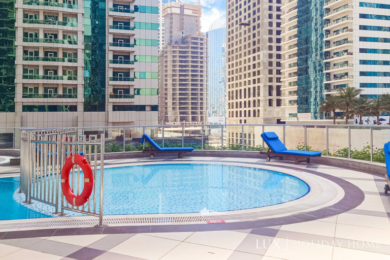 Sport & Beauty 5, LUX The Dubai Marina View Suite, Dubai