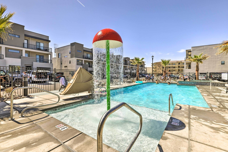 Sport & Beauty 1, Spacious St. George Townhome w/ Grill & Views!, Washington