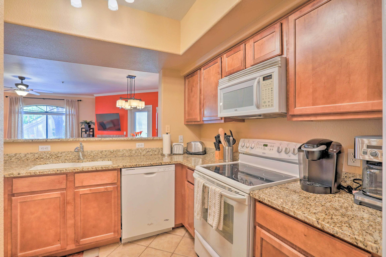 Others 3, Scottsdale Resort Condo w/ Pool & At-home Comforts, Maricopa