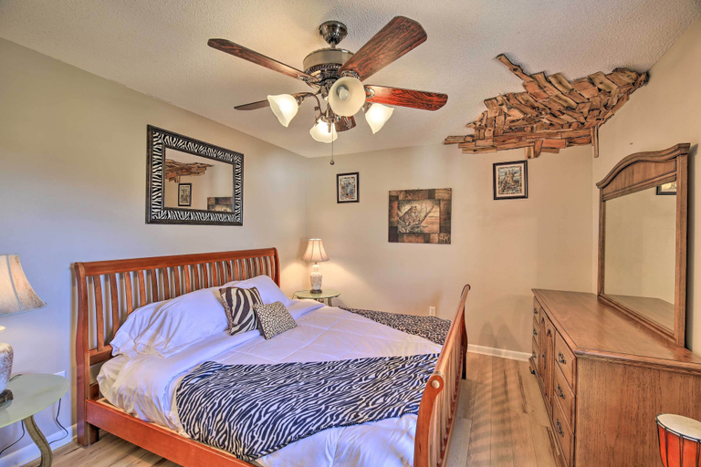 Bedroom 3, Pet-friendly Home w/ Grill & Farm in Meadowview!, Washington