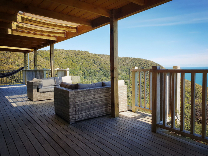 Others 4, Romantic Piha, Waitakere