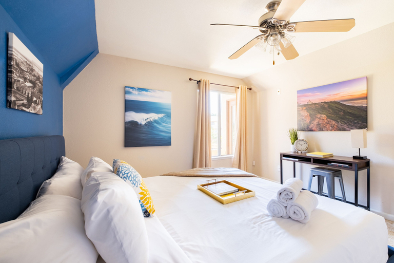 Bedroom 2, La Jolla UTC 42, San Diego