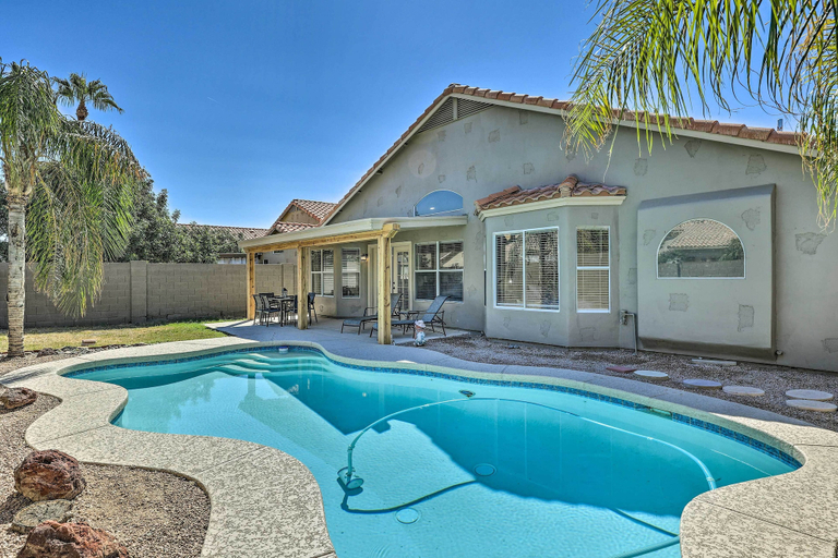 Sport & Beauty 1, Patio + Fenced Yard: Family Retreat in Phoenix!, Maricopa