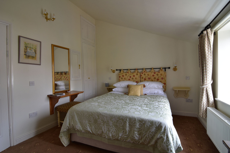 Bedroom 3, The Abbey Hotel and Apartments, Suffolk