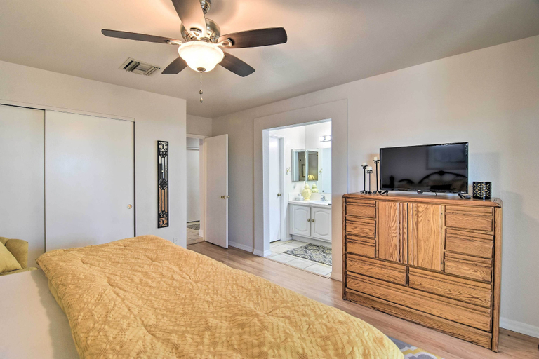 Bedroom 3, Sun-lit Tucson Digs w/ Private Pool & Patio!, Pima