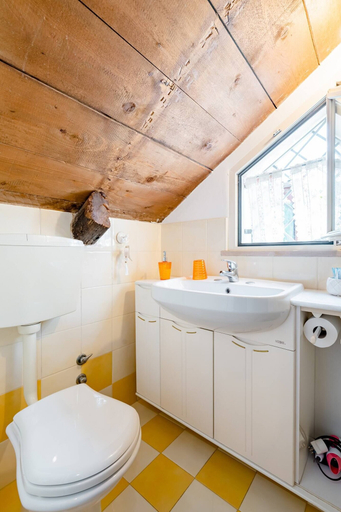 Bathroom 5, B&B Il Nido delle Rondini, Bari