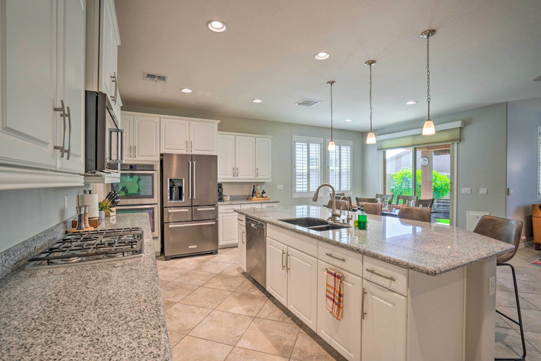 Others 5, Summer Specials! Snowbird Escape w/ Pool, Maricopa