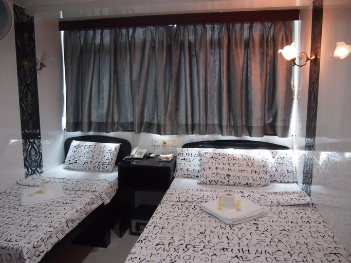 Bedroom 12