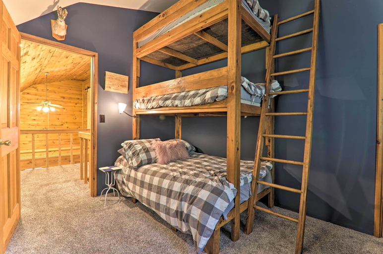 Bedroom 3, 2 Mi to Elk Mountain: Poconos Escape on 11 Acres!, Susquehanna