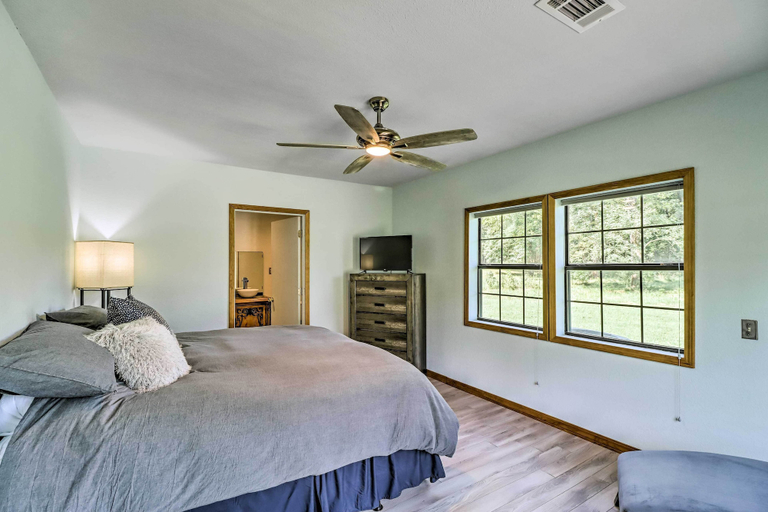 Bedroom 3, Cozy Norfork Home by White River: Hike + Fish, Baxter