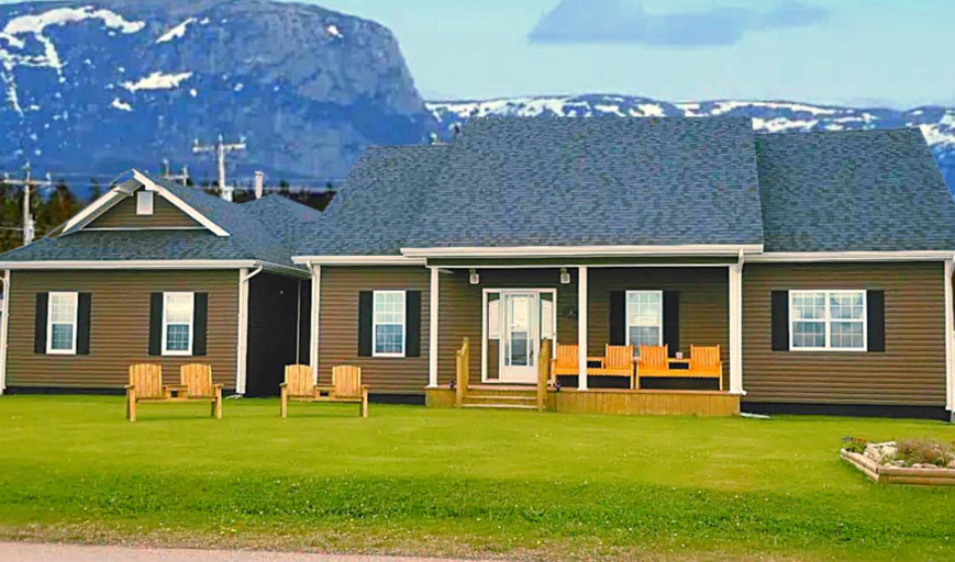 Exterior & Views, Sea Breeze Bed & Breakfast, Division No. 9