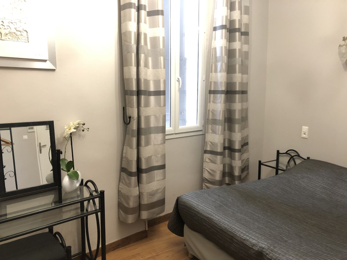 Bedroom 2, Hotel Le Lys d'Or, Gard