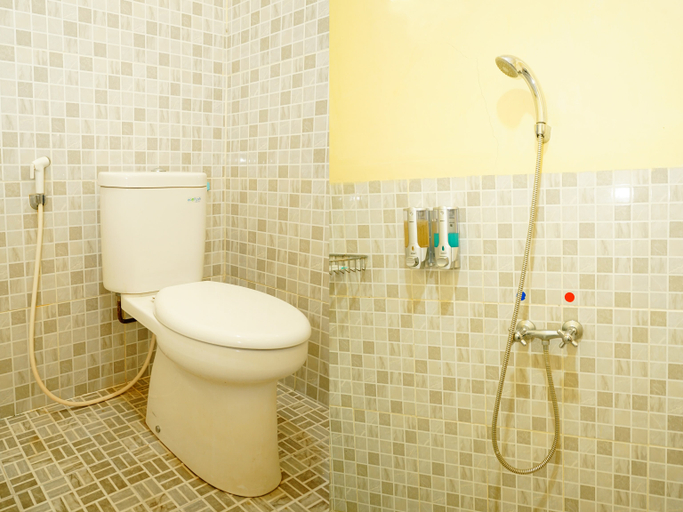 Bathroom 5, Hotel Belitong, Belitung