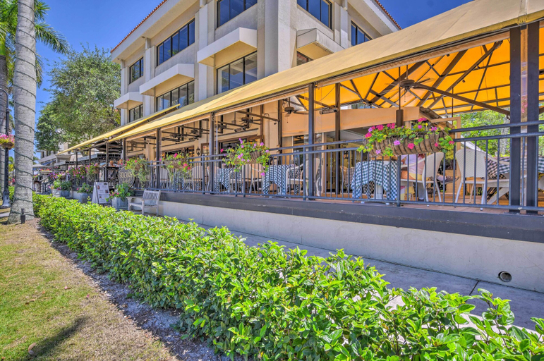 Exterior & Views, Condo w/ Pool Access: Walk to Shopping & Beach!, Collier