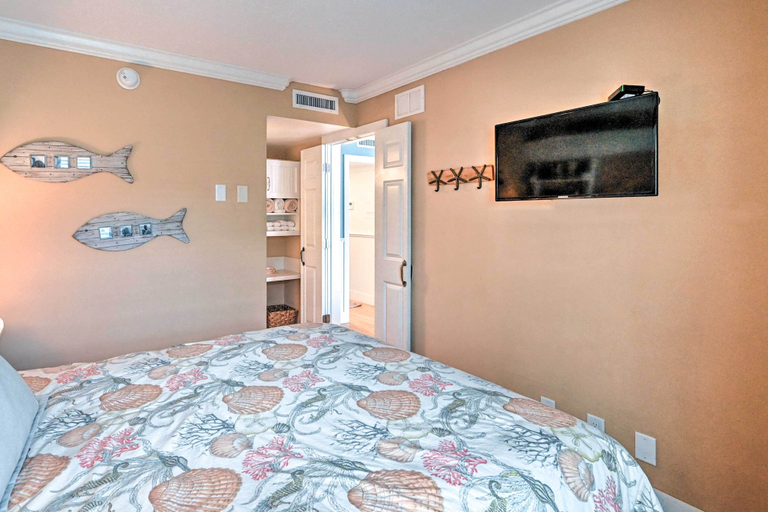 Bedroom 4, Condo w/ Pool Access: Walk to Shopping & Beach!, Collier