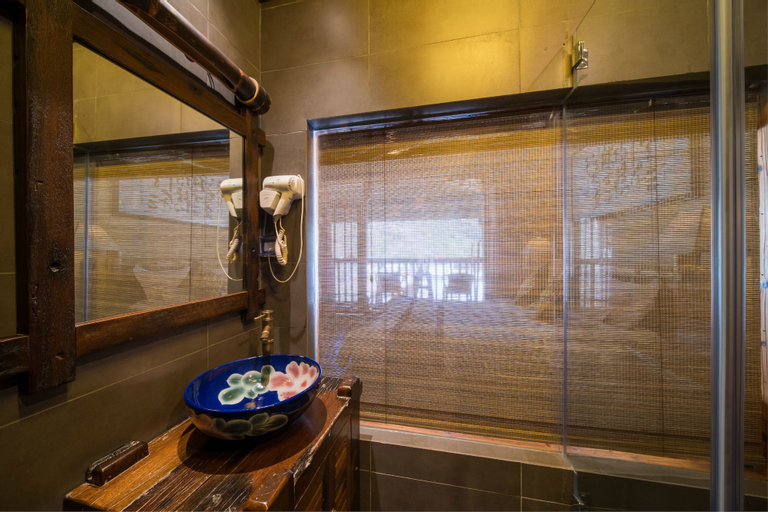 Bathroom 4