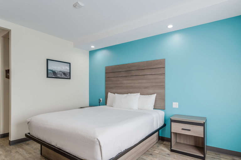 Bedroom 3, Red Lion Inn & Suites Katy, Fort Bend