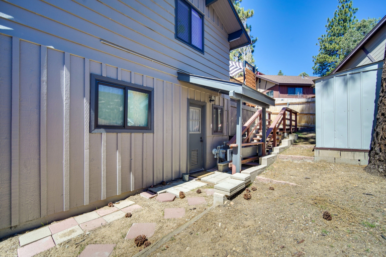 Exterior & Views 2, Bright Big Bear Cottage w/ Fire Pit: 3 Mi to Lake!, San Bernardino