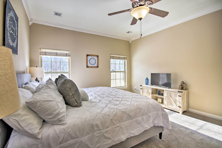 Bedroom 4, Idyllic Bella Vista Retreat w/ Back 40 Access, Benton