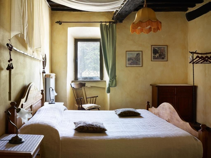 Bedroom 4, Monastero San Silvestro, Arezzo