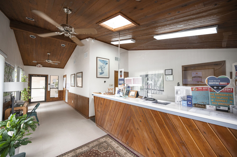 Others 5, River Oak Inn, Bandera
