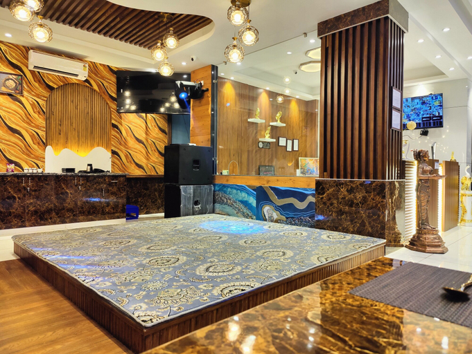 Bathroom 3, Hotel Mandi Heights - Bar, Fine Dining & Banquet Hall, Mandi