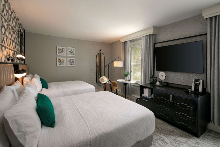 Bedroom 3, Hotel Virginia Santa Barbara, Tapestry by Hilton, Santa Barbara