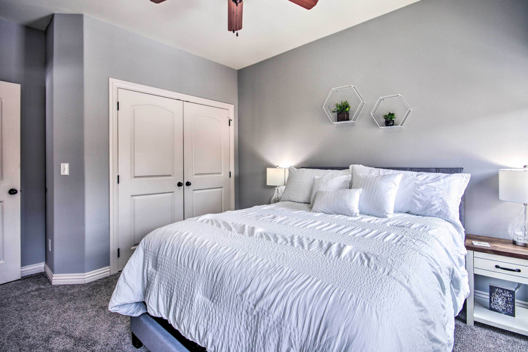 Bedroom 2, Idyllic Bella Vista Retreat w/ Back 40 Access, Benton