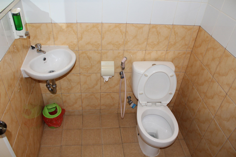 Bathroom 6