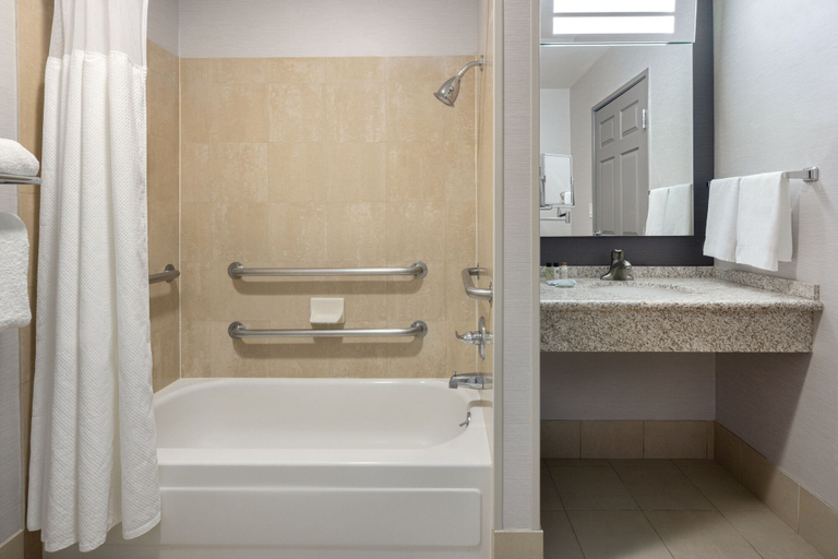 Bathroom 5, Courtyard by Marriott Santa Fe, Santa Fe