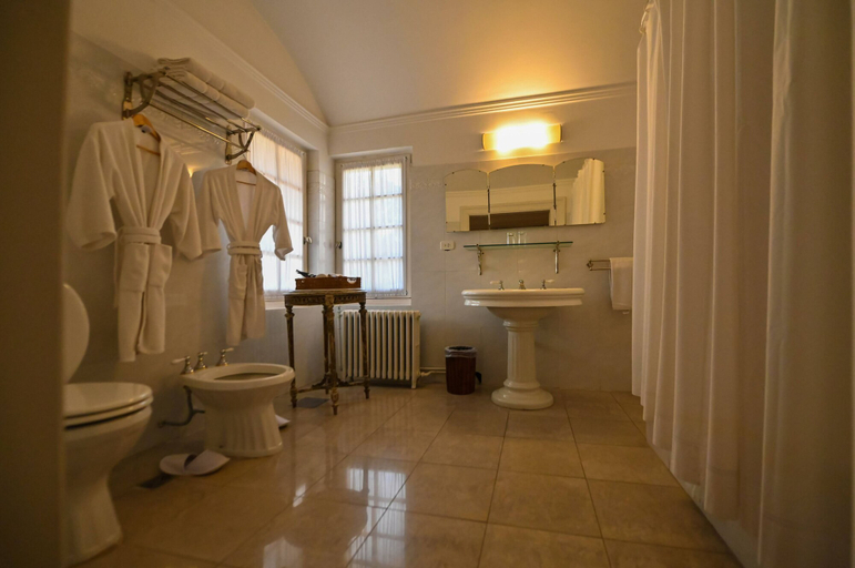 Bathroom 5, Estancia Villa Maria, Esteban Echeverría