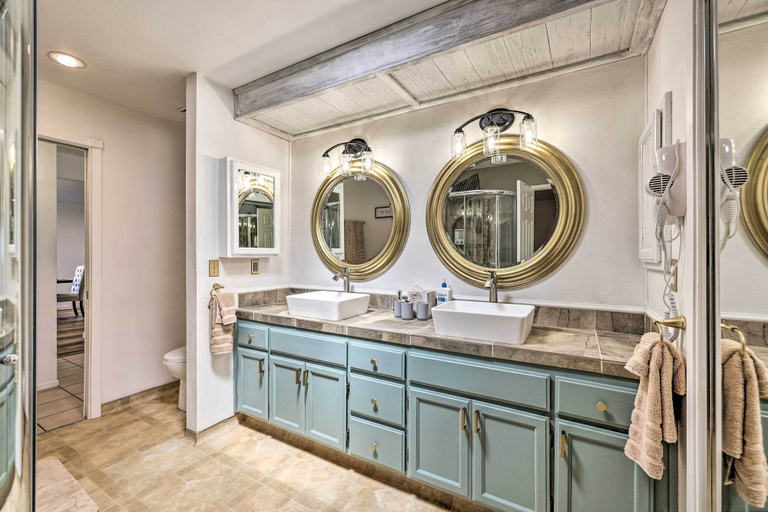 Bathroom 4, Balcony & Scenic View: Sonora Hideaway!, Tuolumne