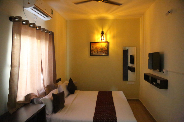Bedroom 3, Hotel Bangalore Airport Inn, Bangalore
