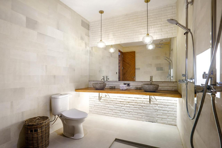 Bathroom 5, Villa Mayou by BaliSuperHost, Gianyar