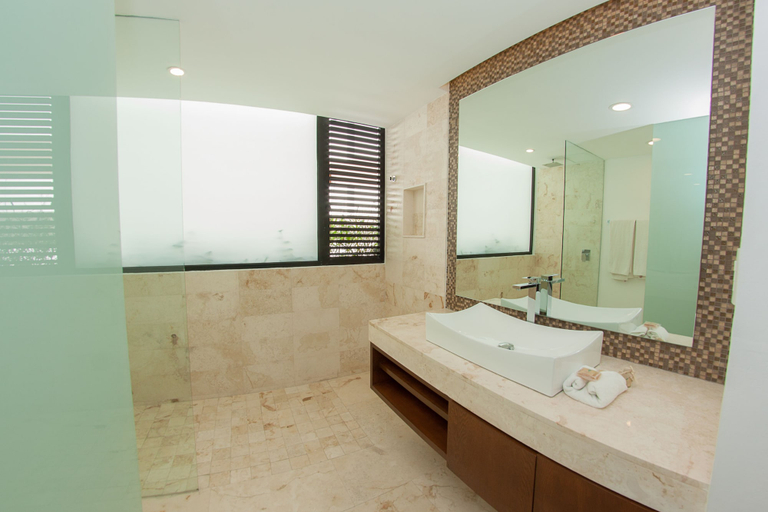 Bathroom 3, Anah Downtown DT 201B, Cozumel
