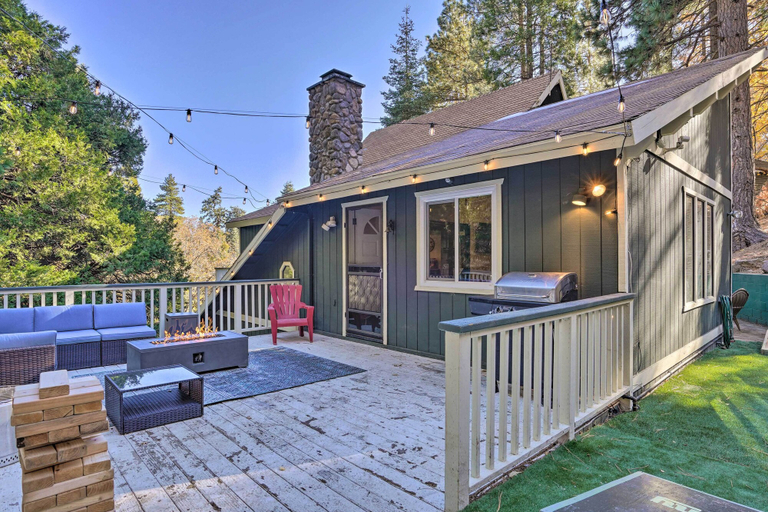 Exterior & Views 2, Bright 'coco's Cottage' Getaway w/ Indoor Swing!, San Bernardino