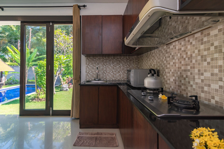 Others 5, Villa Anna, Buleleng