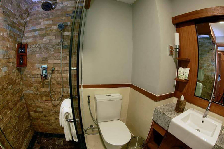 Bathroom 3, Nyaung Shwe City Hotel, Taunggye