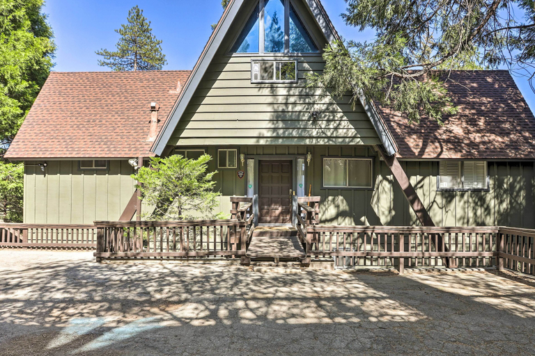 Exterior & Views 2, A-Frame Home w/ 3 Decks & Lake Arrowhead Views!, San Bernardino