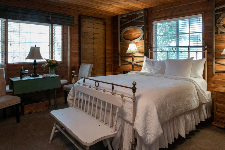Bedroom 3, J Patrick Inn, San Luis Obispo
