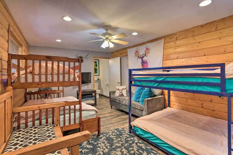 Bedroom 3, A-Frame Home w/ 3 Decks & Lake Arrowhead Views!, San Bernardino