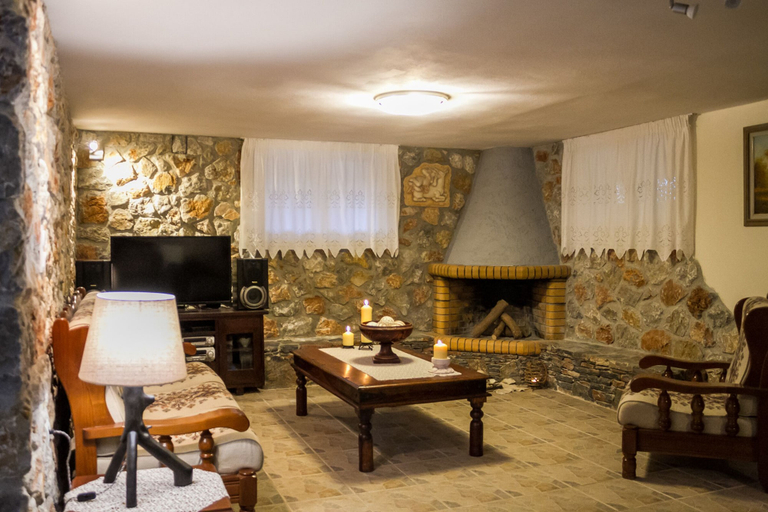 Others 5, Spacious home with garden in Marathonas, Attica