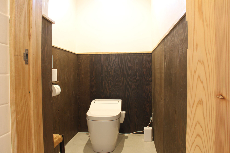 Bathroom 3, Umekiya, Sumoto